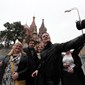 Selfie i Moskva hører med når journalister er på tur. Det ble heldigvis litt tid til severdigheter underveis.