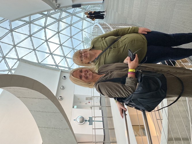 Sharon og jeg hadde engelsk-timer på museum  i St.Petersburg.