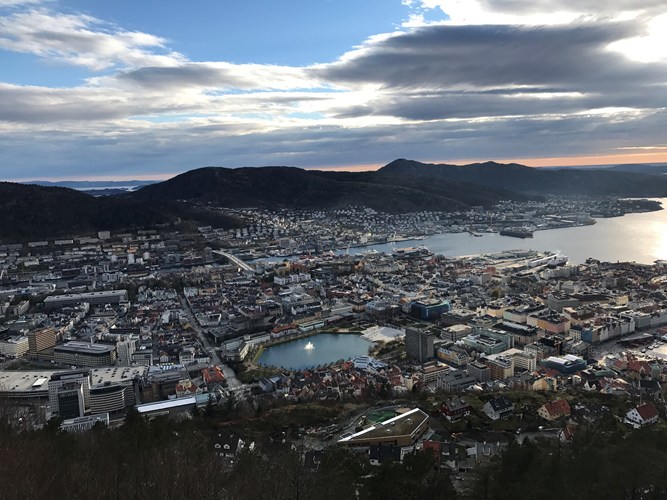 Man får gleden av å bli godt kjent med Bergen i løpet av kursets tre helgesamlinger.