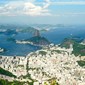 Sukkertoppen og utsikt over Rio de Janeiro sett fra en av byens kjente utsiktspunkter, Corcovado.